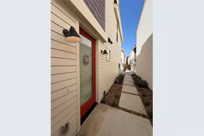 879 Rachel St Rachel Street #E, Houston, TX 77091 - Photo 3