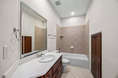 11435 Legend Manor Drive, Houston, TX 77082 - Photo 11