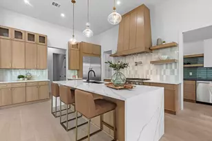 811 Woodstock St, Bellaire, TX 77401 - Photo 17