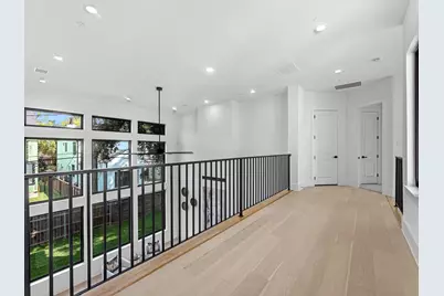 811 Woodstock Street, Bellaire, TX 77401 - Photo 29