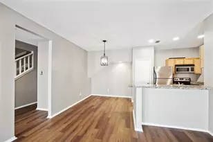 2023 Gentryside Dr, Houston, TX 77077 - Photo 5