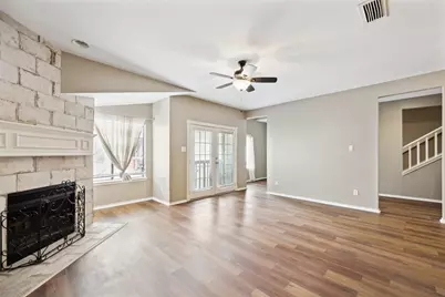 2023 Gentryside Drive #304, Houston, TX 77077 - Photo 3