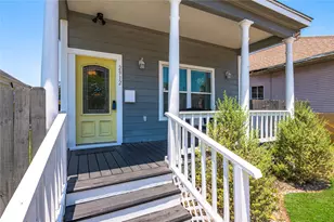 2912 Ave N 1/2, Galveston, TX 77550 - Photo 3