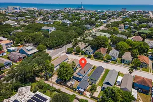 2912 Ave N 1/2, Galveston, TX 77550 - Photo 35