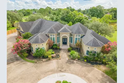 101 Rosewood Street, Lake Jackson, TX 77566 - Photo 9