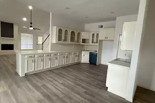 2236 River Oaks Dr, West Columbia, TX 77486 - Photo 9