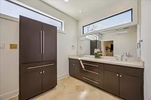 427 W 27th St, Houston, TX 77008 - Photo 17