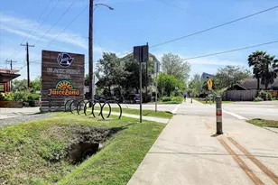 427 W 27th St, Houston, TX 77008 - Photo 31