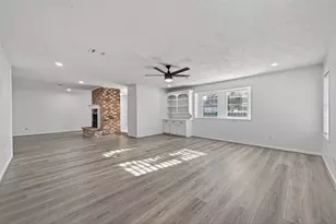 6038 Greenmont Dr, Houston, TX 77092 - Photo 13