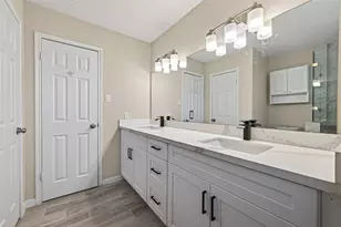 6038 Greenmont Dr, Houston, TX 77092 - Photo 21