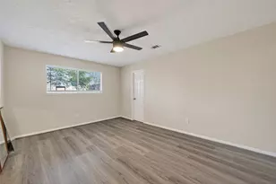 6038 Greenmont Dr, Houston, TX 77092 - Photo 29
