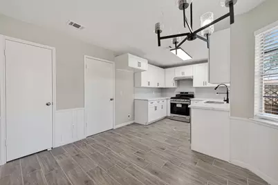 6038 Greenmont Drive, Houston, TX 77092 - Photo 7