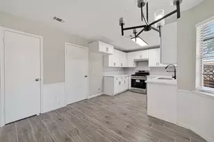 6038 Greenmont Dr, Houston, TX 77092 - Photo 7