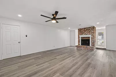 6038 Greenmont Drive, Houston, TX 77092 - Photo 9