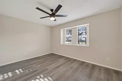 6038 Greenmont Drive, Houston, TX 77092 - Photo 19