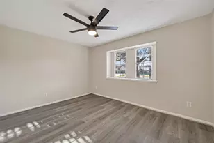 6038 Greenmont Dr, Houston, TX 77092 - Photo 19