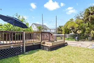 1718 Ursuline, Galveston, TX 77550 - Photo 23