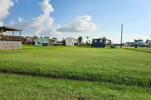 522 Surf Dr, Surfside Beach, TX 77541 - Photo 19