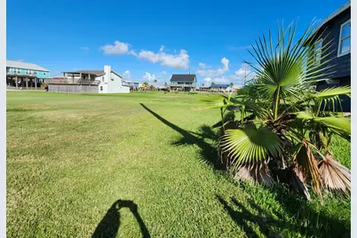 522 Surf Drive, Surfside Beach, TX 77541 - Photo 23