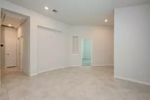 2425 Temple Crag Dr, Rosharon, TX 77583 - Photo 5