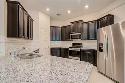 2425 Temple Crag Drive, Rosharon, TX 77583 - Photo 13
