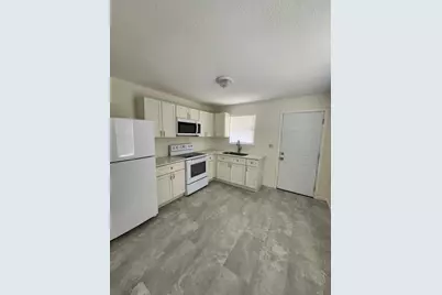 112 1st Avenue N, Texas City, TX 77590 - Photo 3