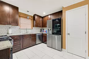 1807 Strongs Ct, Katy, TX 77449 - Photo 9