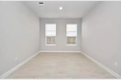 2103 Della Lakes Court, Fresno, TX 77545 - Photo 7