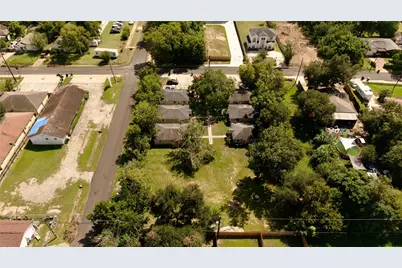 4753 Mallow Street, Houston, TX 77033 - Photo 11