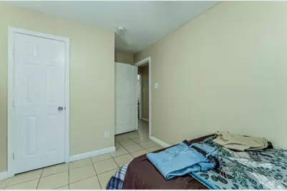 4753 Mallow Street, Houston, TX 77033 - Photo 21