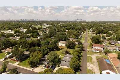 4753 Mallow Street, Houston, TX 77033 - Photo 3