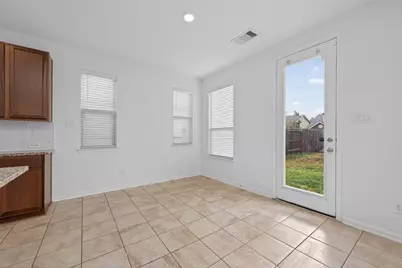 611 Ash Mill Drive, Houston, TX 77090 - Photo 9