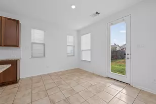 611 Ash Mill Dr, Houston, TX 77090 - Photo 9