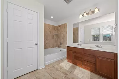 611 Ash Mill Drive, Houston, TX 77090 - Photo 37