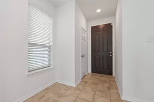 611 Ash Mill Dr, Houston, TX 77090 - Photo 3