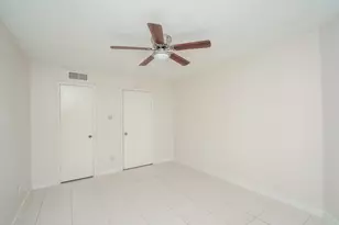 9700 Leawood Blvd, Houston, TX 77099 - Photo 17