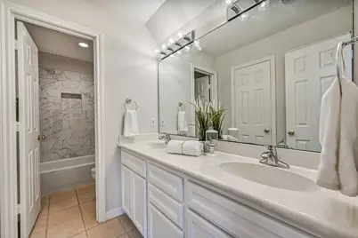 18 Falling Leaf Court, Friendswood, TX 77546 - Photo 29