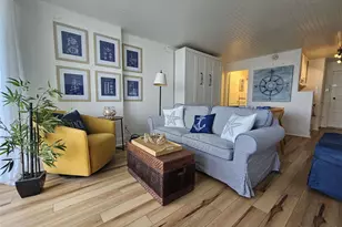 415 E Beach Dr, Galveston, TX 77550 - Photo 9