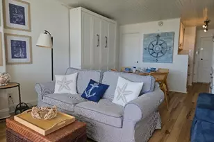 415 E Beach Dr, Galveston, TX 77550 - Photo 11