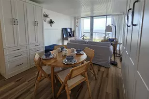 415 E Beach Dr, Galveston, TX 77550 - Photo 13