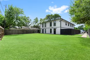 9130 Vogue Ln, Houston, TX 77080 - Photo 3