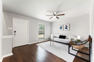 9130 Vogue Ln, Houston, TX 77080 - Photo 5