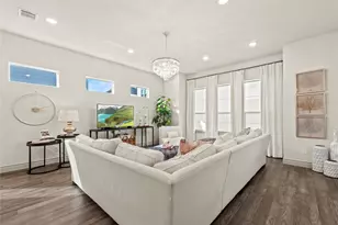 10909 Upland Retreat Dr, Houston, TX 77043 - Photo 7