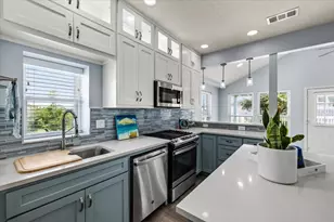 1703 Biovu Dr, Galveston, TX 77551 - Photo 19