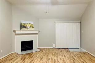 1404 Helmsley Dr, Rosenberg, TX 77471 - Photo 7