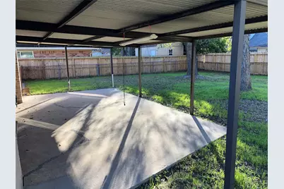 10667 Hazelhurst Drive E, Houston, TX 77043 - Photo 33