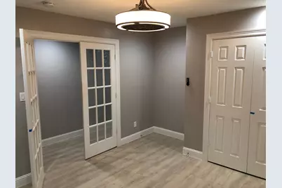 10667 Hazelhurst Drive E, Houston, TX 77043 - Photo 23