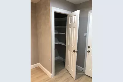 10667 Hazelhurst Drive E, Houston, TX 77043 - Photo 31