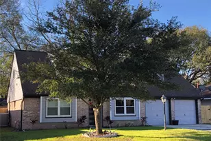 10667 Hazelhurst Dr E, Houston, TX 77043 - Photo 5