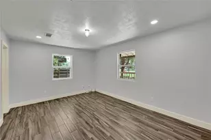 211 Walter Dr, Cleveland, TX 77328 - Photo 13